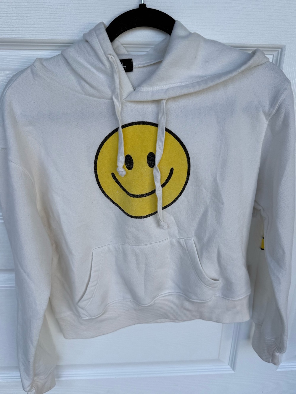 VINYL Icons Smiley face white hoodie- size medium